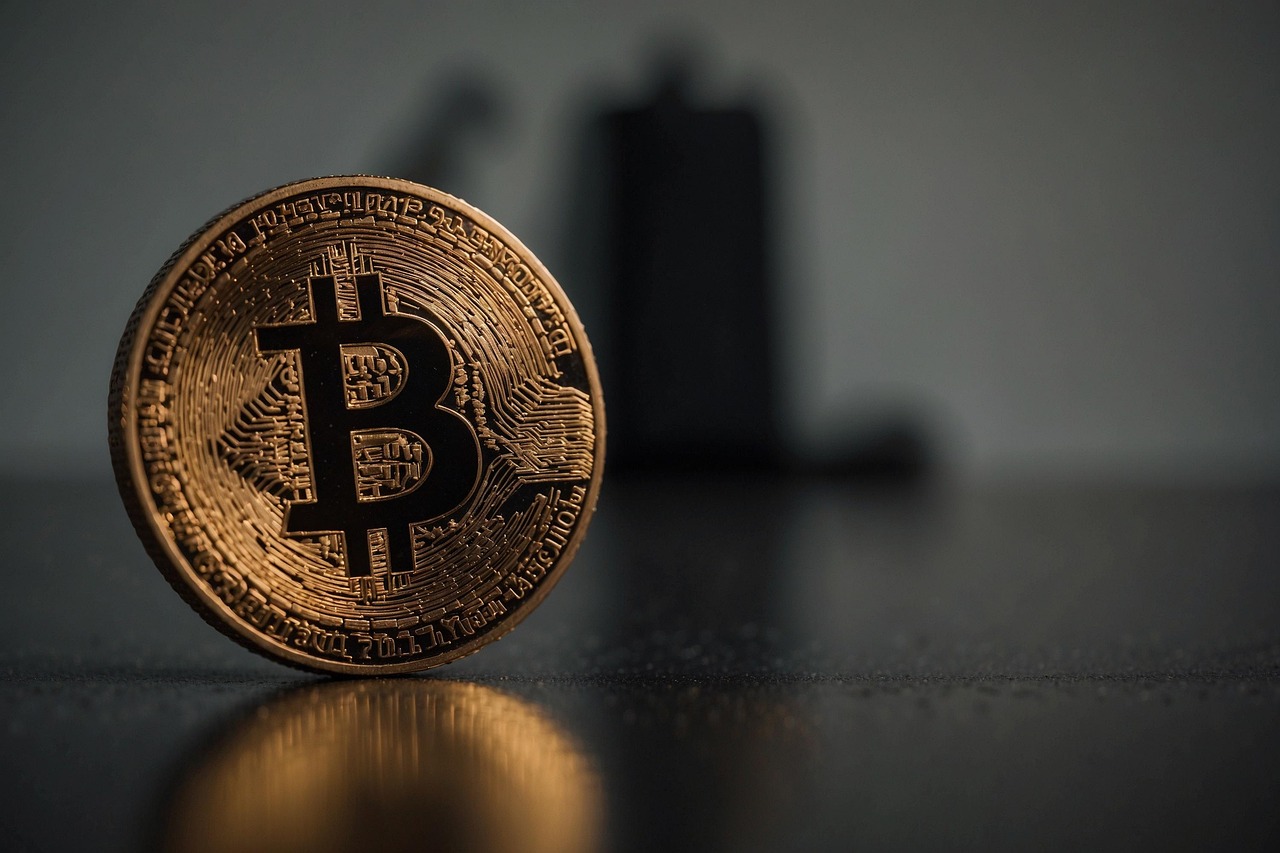 以太坊巨鲸投降！6.5万枚ETH做多仓位昨晚已近全数止损
